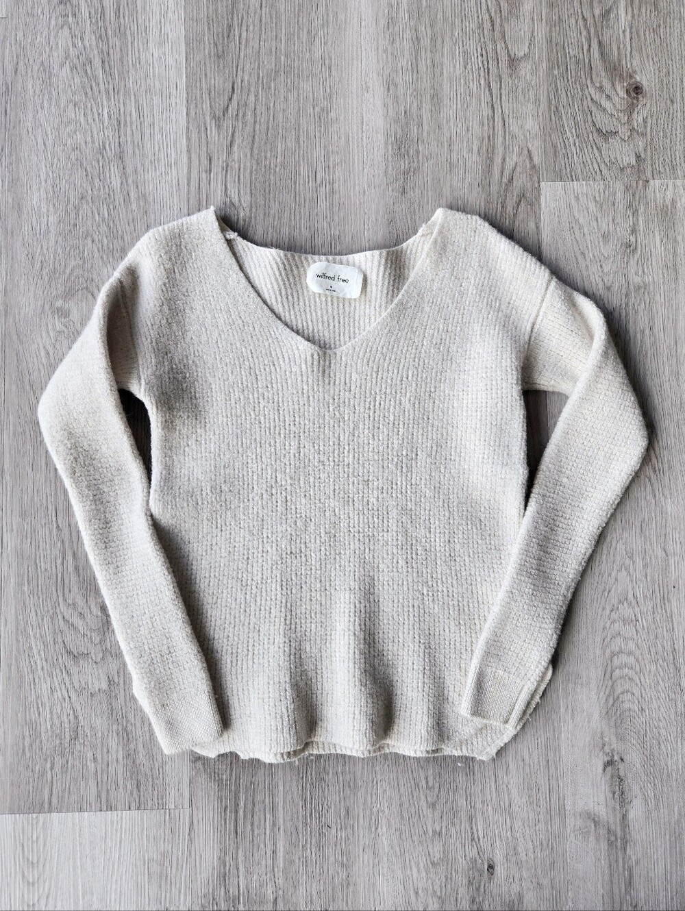 WILFRED FREE Aritzia Ivory Merino Wool V Neck Knit Sweater